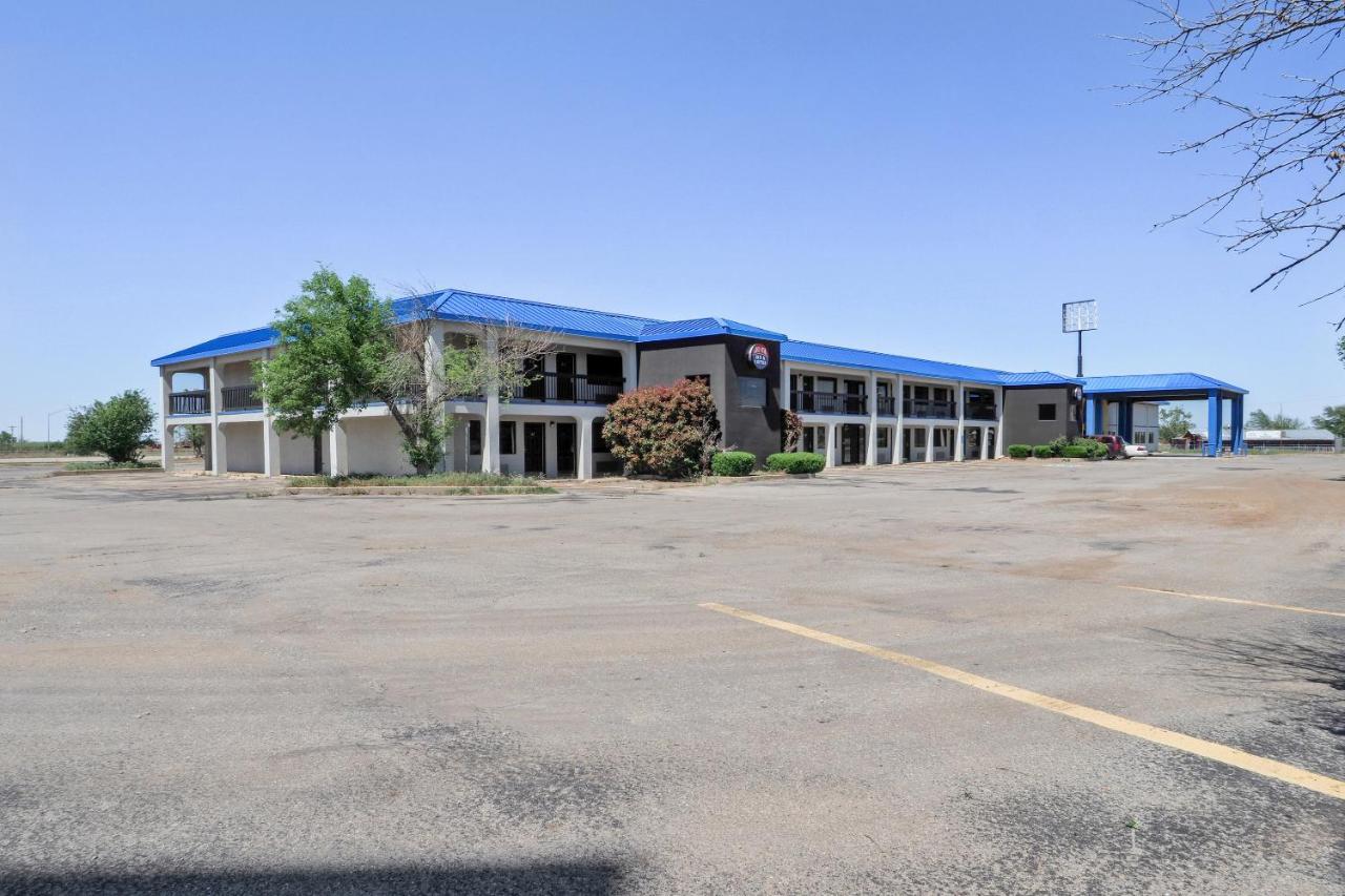Lonestar Inn & Suites, Erick Ok Hwy 40 By Oyo Εξωτερικό φωτογραφία